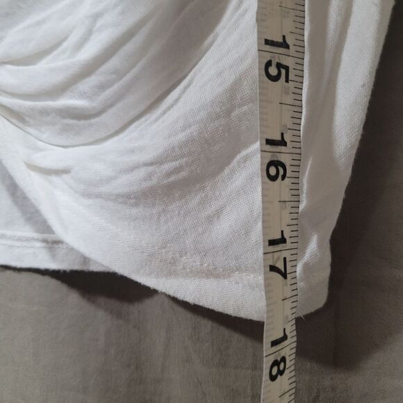Charlotte Russe size medium white crop twisted front top - Picture 6 of 6